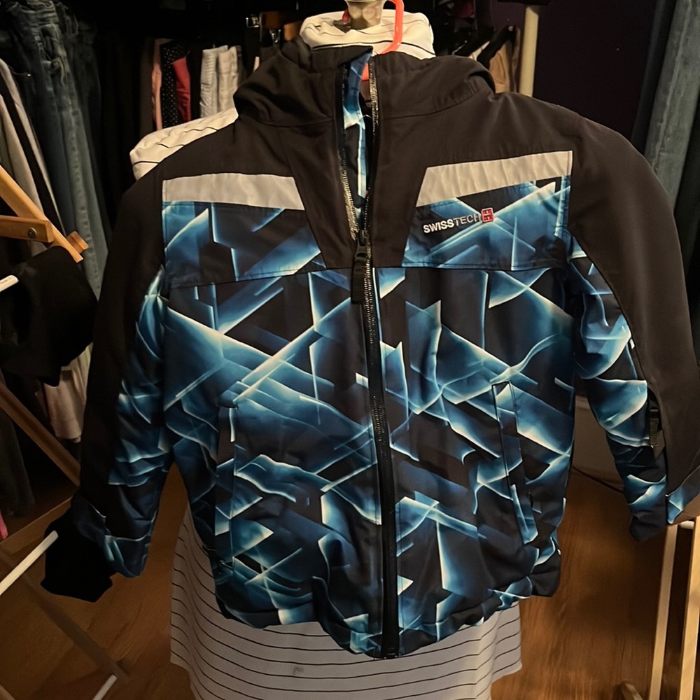 Brand new boys winter jacket size XS 4-5